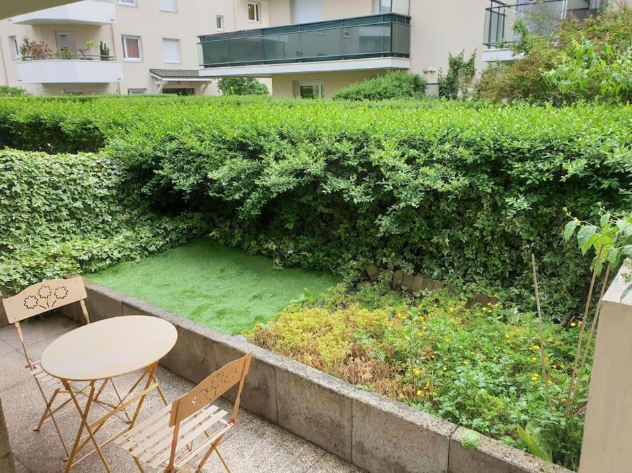 62 M2 Rez De Jardin, Terrasse , 6 Lits Et Parking Annecy Exterior foto
